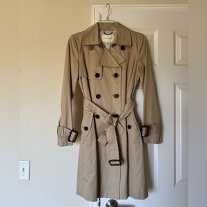 Banana Republic Women’s Trench Coat Khaki
